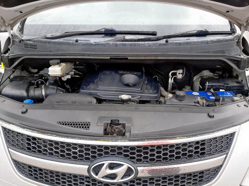 2009 HYUNDAI I800 STYLE