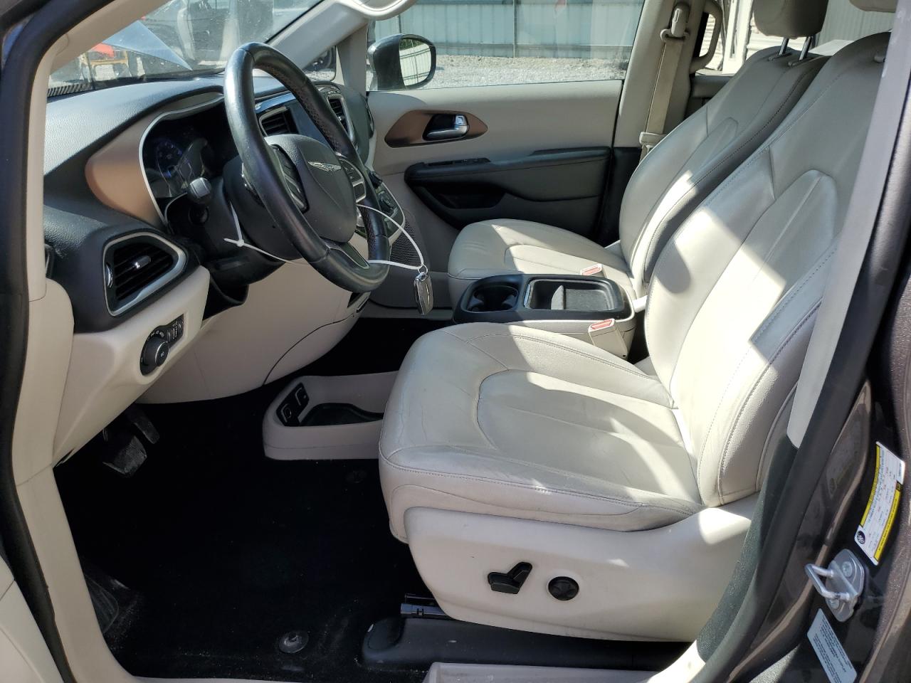 2017 Chrysler Pacifica Touring L VIN: 2C4RC1BG0HR507786 Lot: 70844705