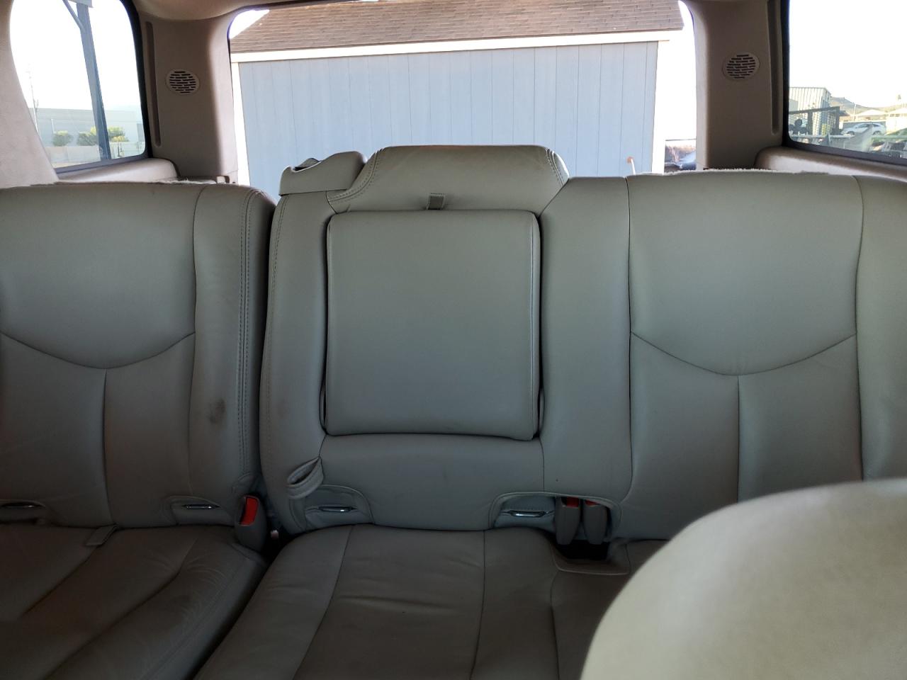 2003 Chevrolet Tahoe C1500 VIN: 1GNEC13Z23R199928 Lot: 81758075