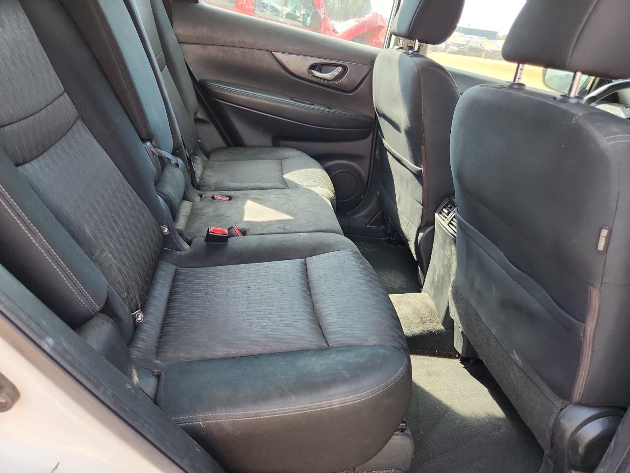 2017 Nissan Rogue S VIN: KNMAT2MV3HP529460 Lot: 80141245
