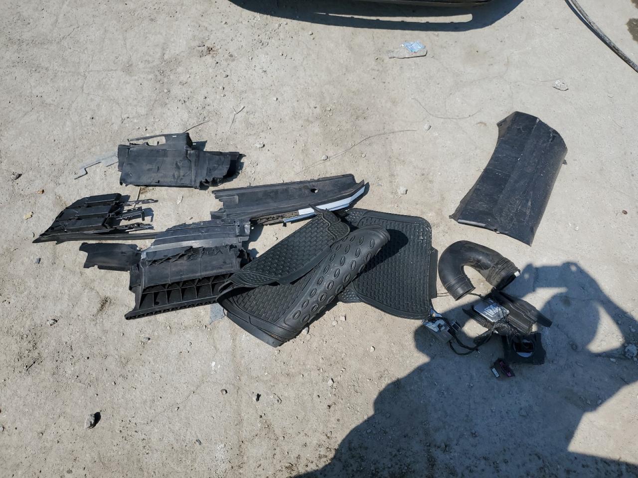 2017 Volkswagen Passat Sel Premium VIN: 1VWCT7A32HC057376 Lot: 81605645