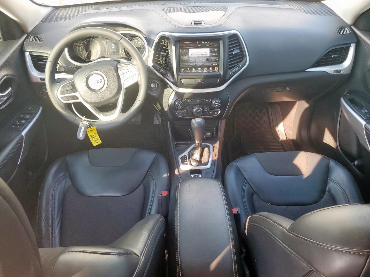 2018 Jeep Cherokee Latitude Plus VIN: 1C4PJLLB0JD538041 Lot: 81046385