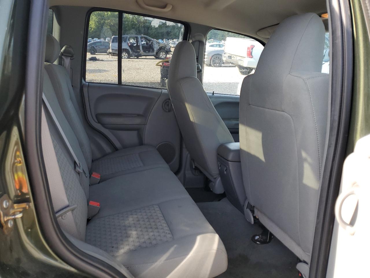 2007 Jeep Liberty Sport VIN: 1J4GL48K97W716559 Lot: 71746765