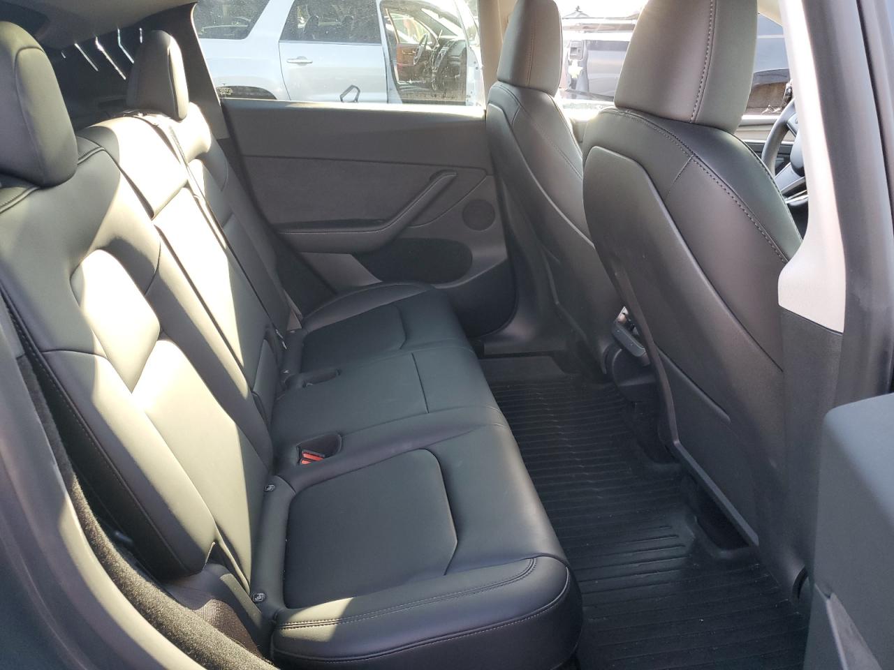 2023 Tesla Model Y VIN: 7SAYGDEF0PF965426 Lot: 83821545