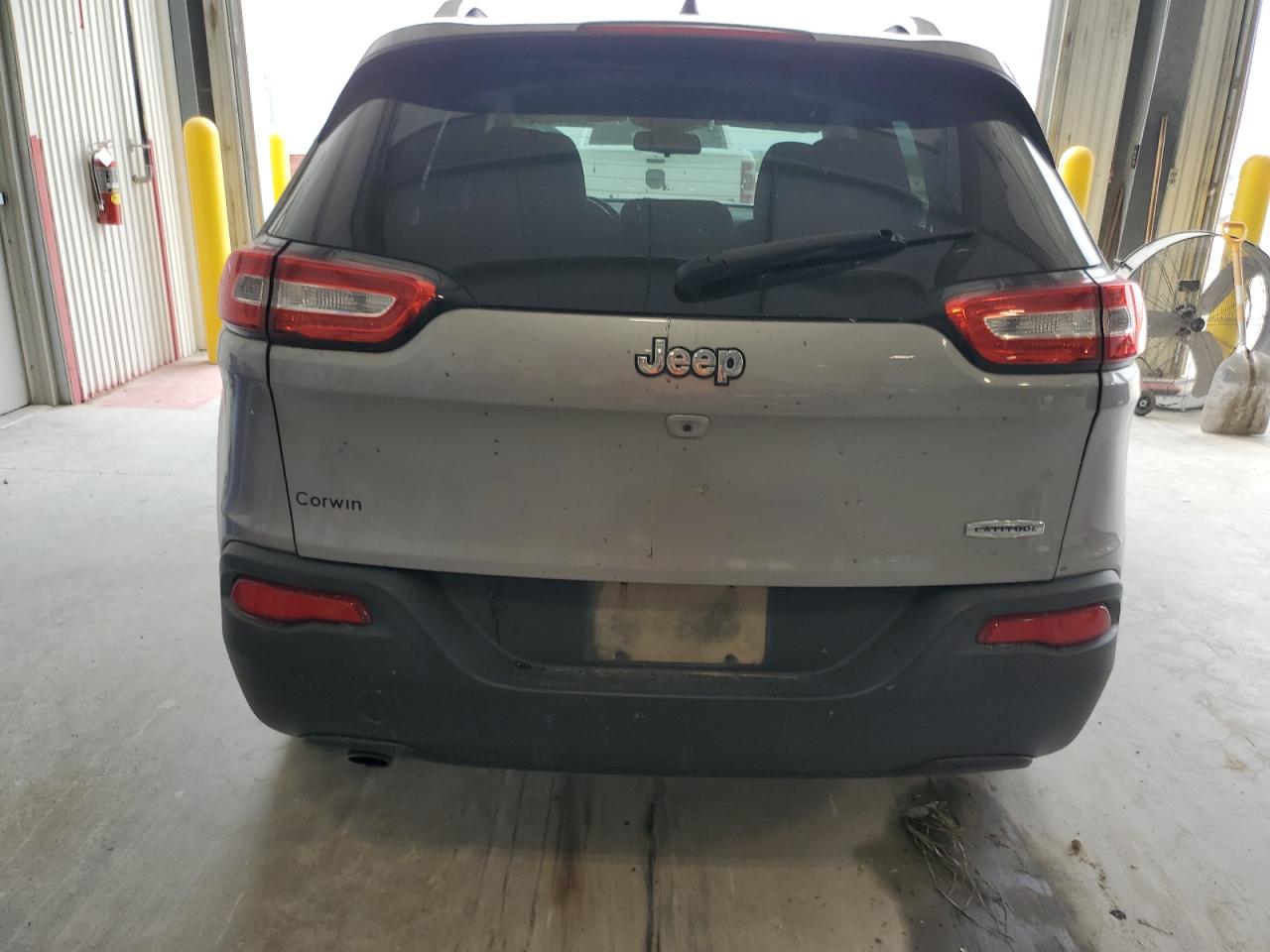 2016 Jeep Cherokee Latitude VIN: 1C4PJLCB4GW291961 Lot: 83844375