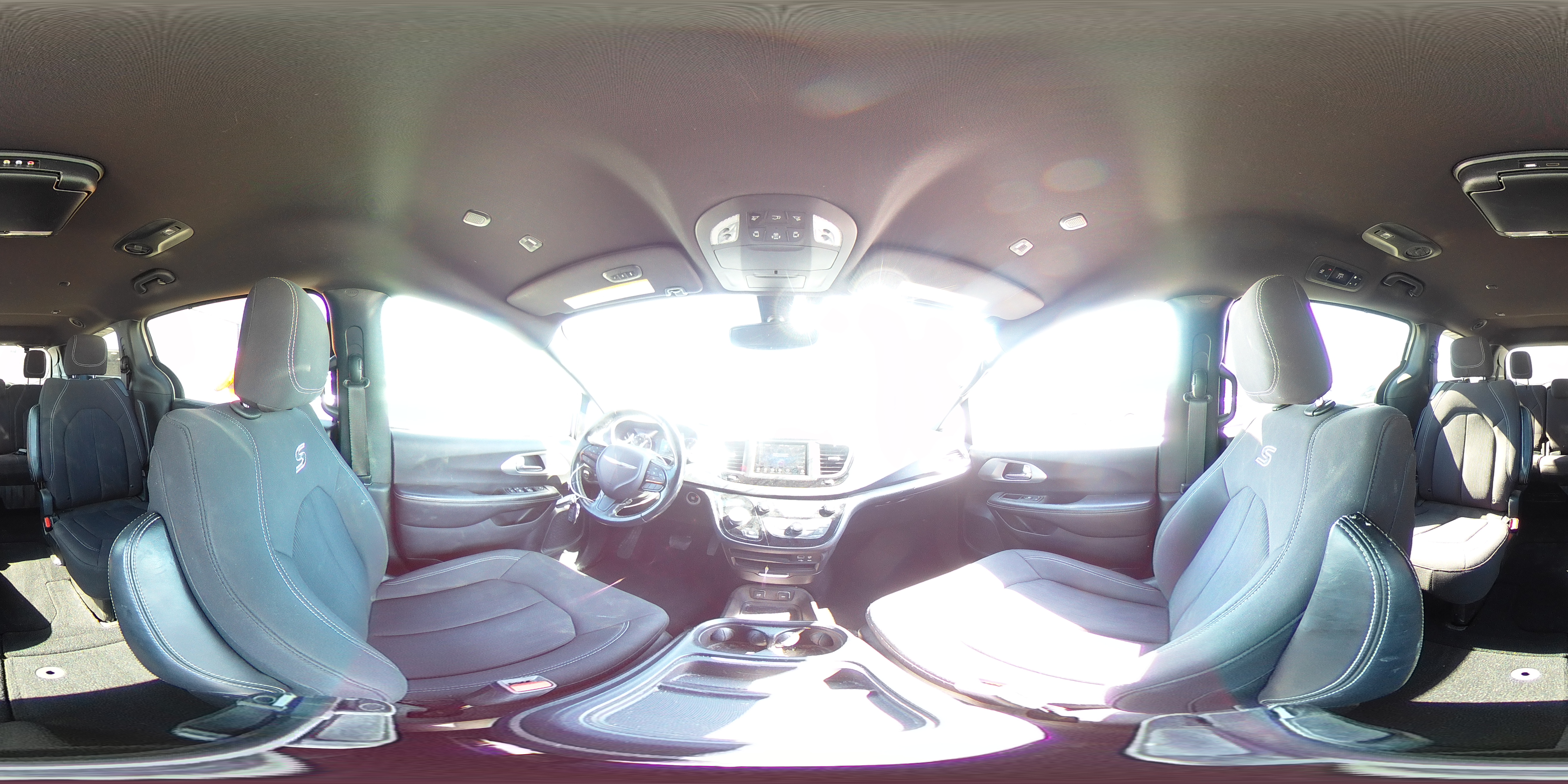 2019 Chrysler Pacifica Touring Plus VIN: 2C4RC1FG3KR633397 Lot: 72072295