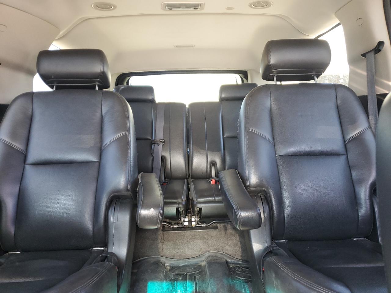 2010 GMC Yukon Xl K1500 Slt VIN: 1GKUKKE37AR199382 Lot: 81302175