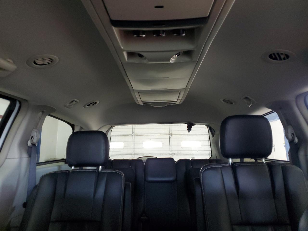 2015 Chrysler Town & Country Touring VIN: 2C4RC1BGXFR717714 Lot: 81633845