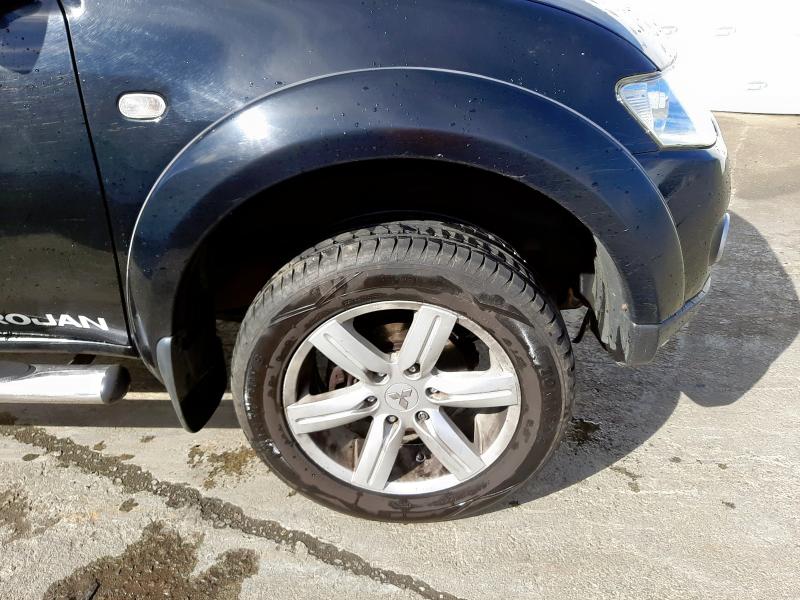 2013 MITSUBISHI L200 TROJA
