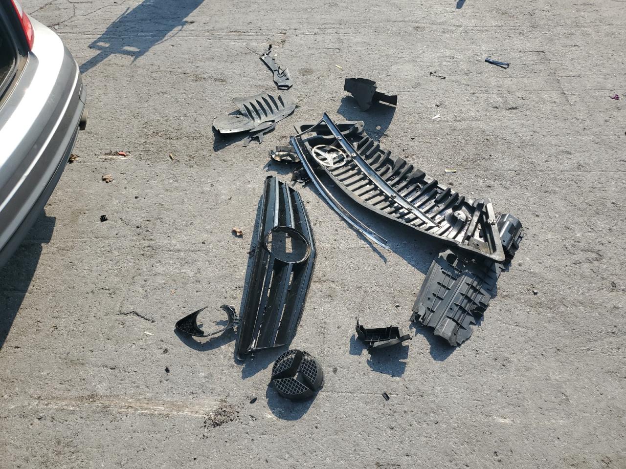 2010 Mercedes-Benz C 300 VIN: WDDGF5EB5AR125244 Lot: 80469925