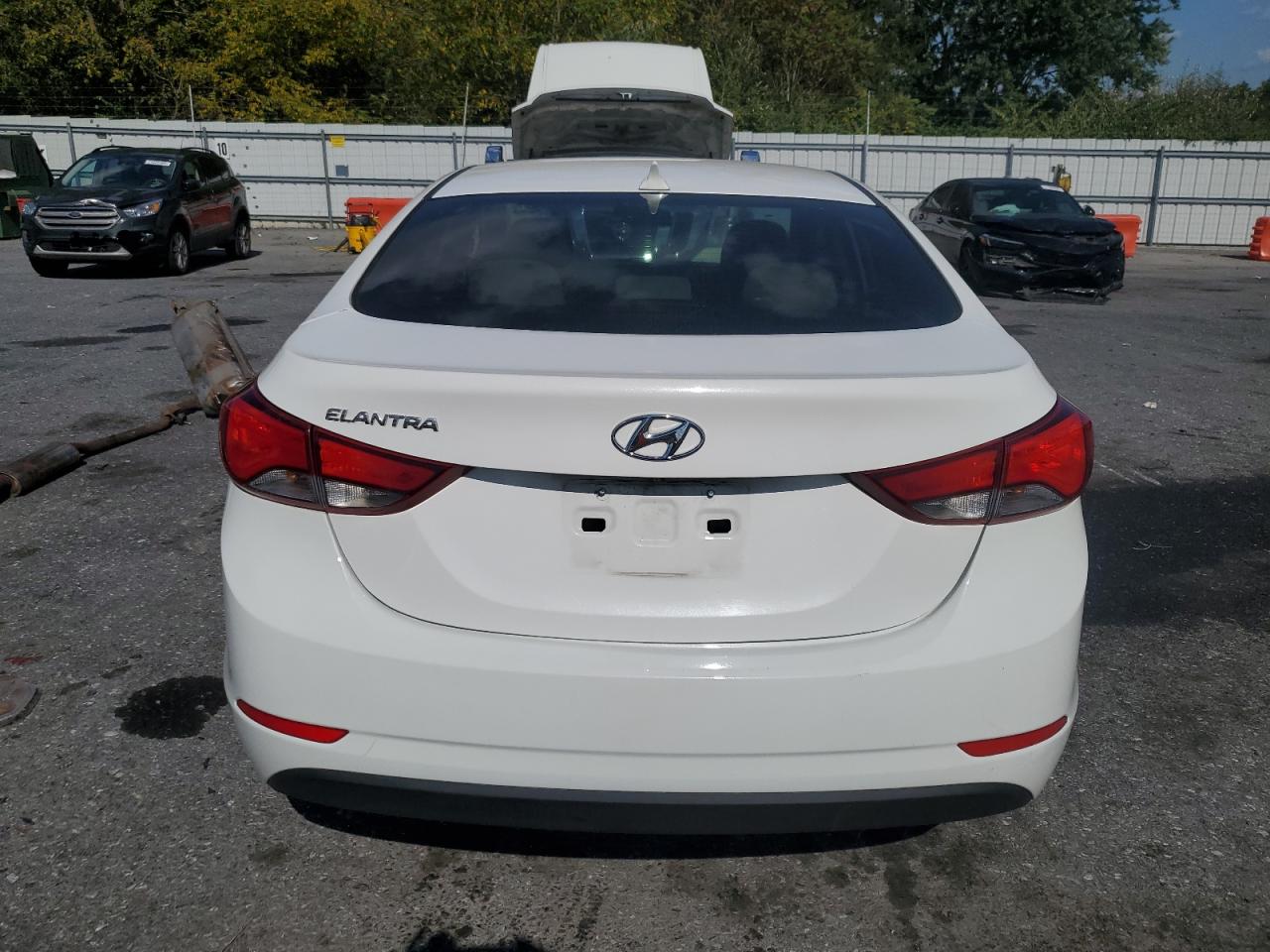2014 Hyundai Elantra Se VIN: 5NPDH4AE2EH500277 Lot: 71403075