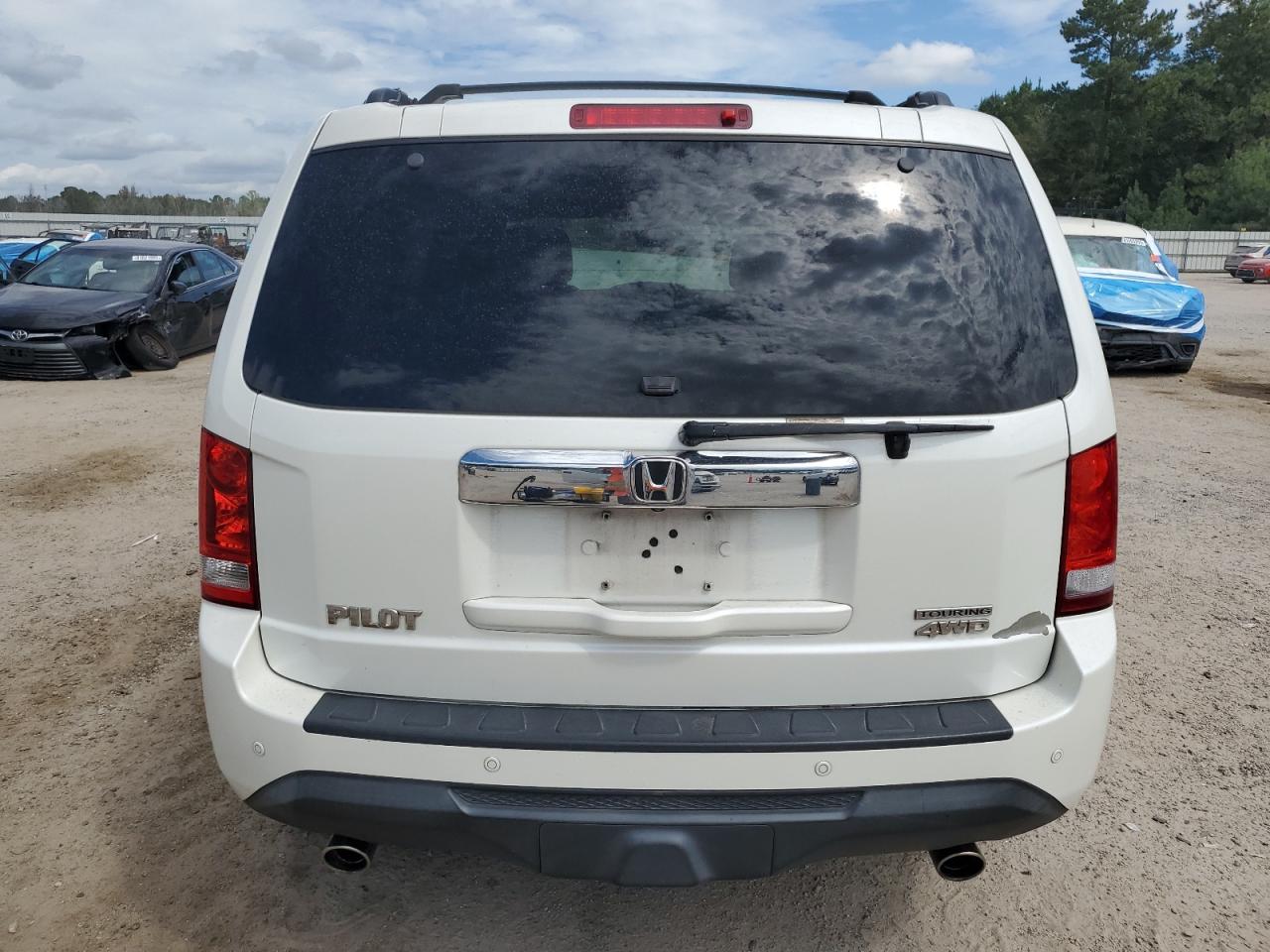 2015 Honda Pilot Touring VIN: 5FNYF4H99FB041278 Lot: 81801145