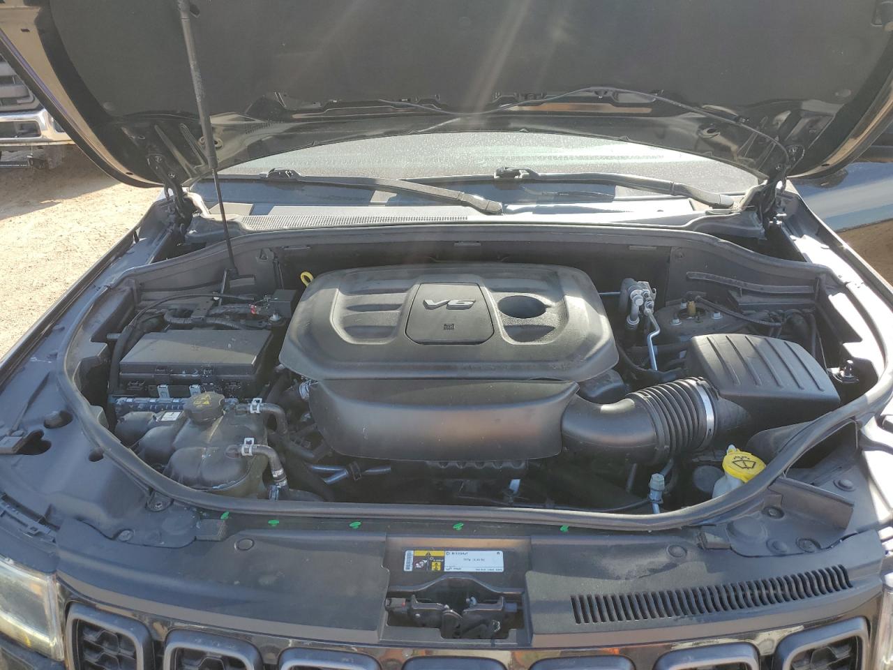 2018 Jeep Grand Cherokee Overland VIN: 1C4RJFCG8JC435705 Lot: 71734995