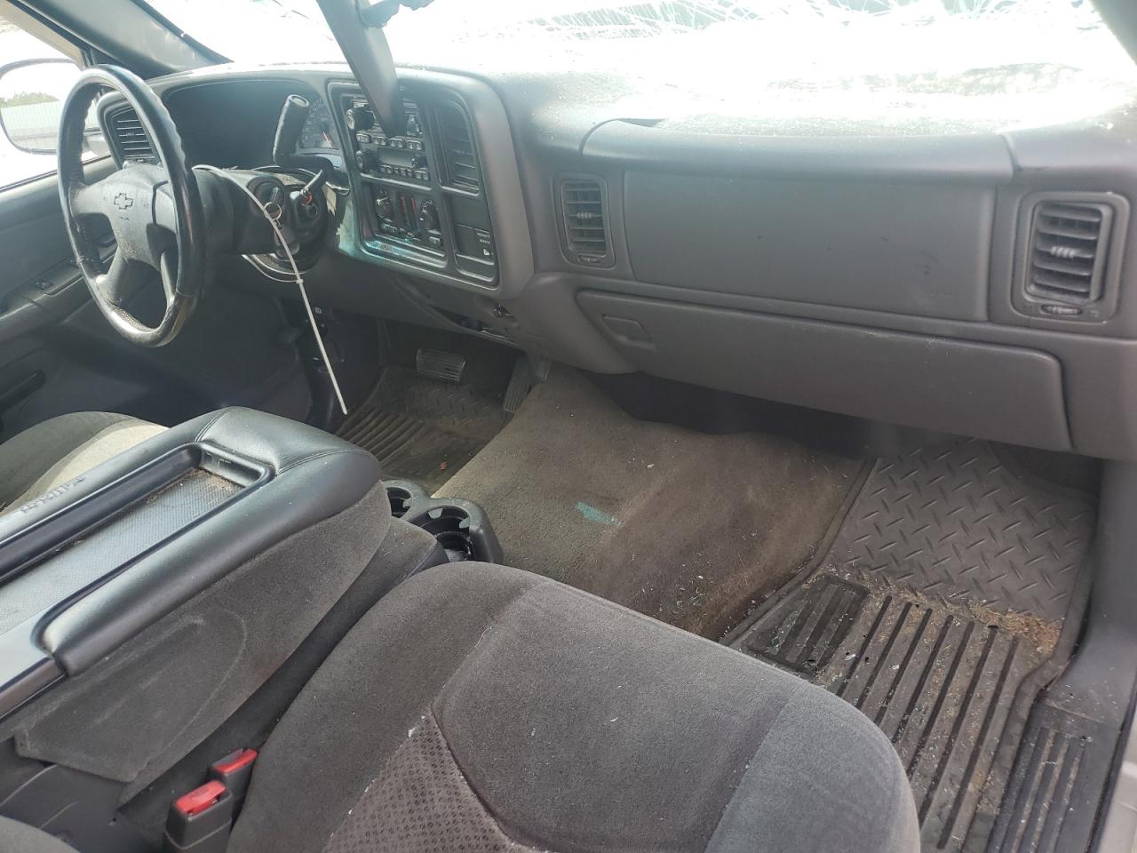 2003 Chevrolet Silverado C1500 VIN: 2GCEC19T231258044 Lot: 84606025