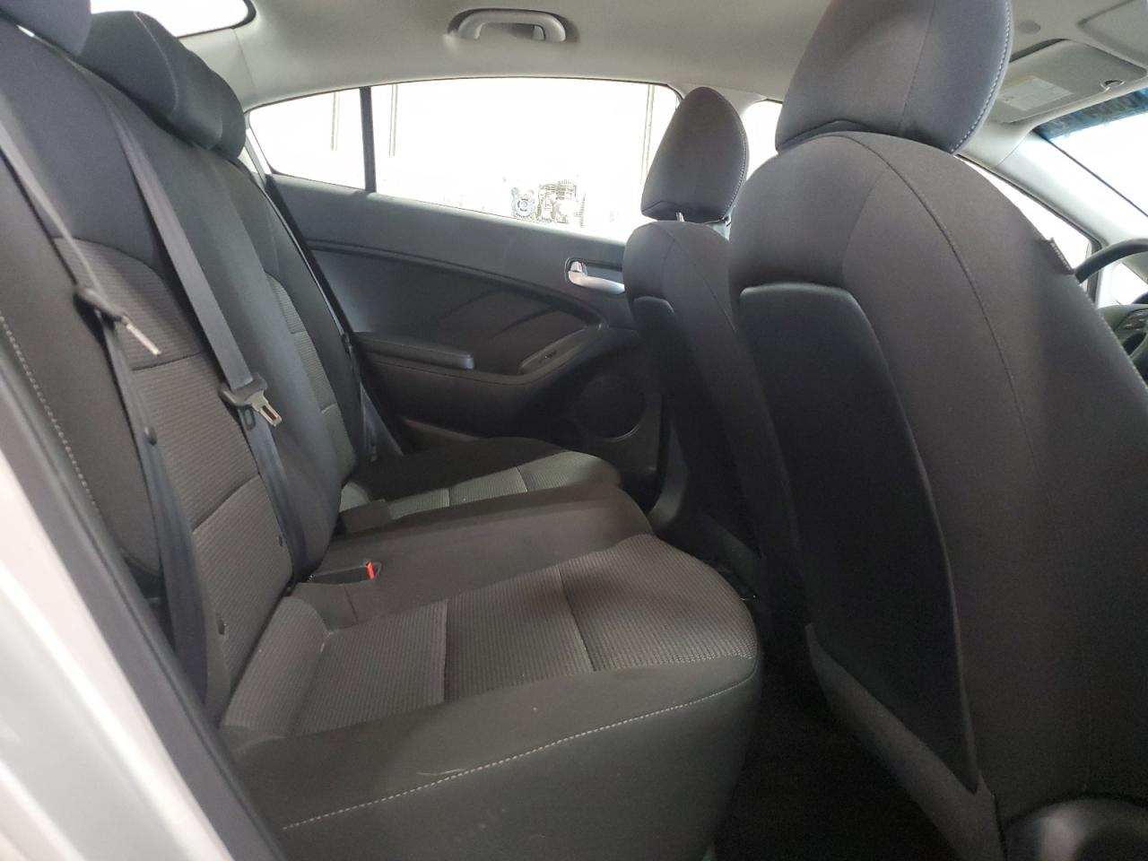 2018 Kia Forte Lx VIN: 3KPFK4A70JE272547 Lot: 83841455