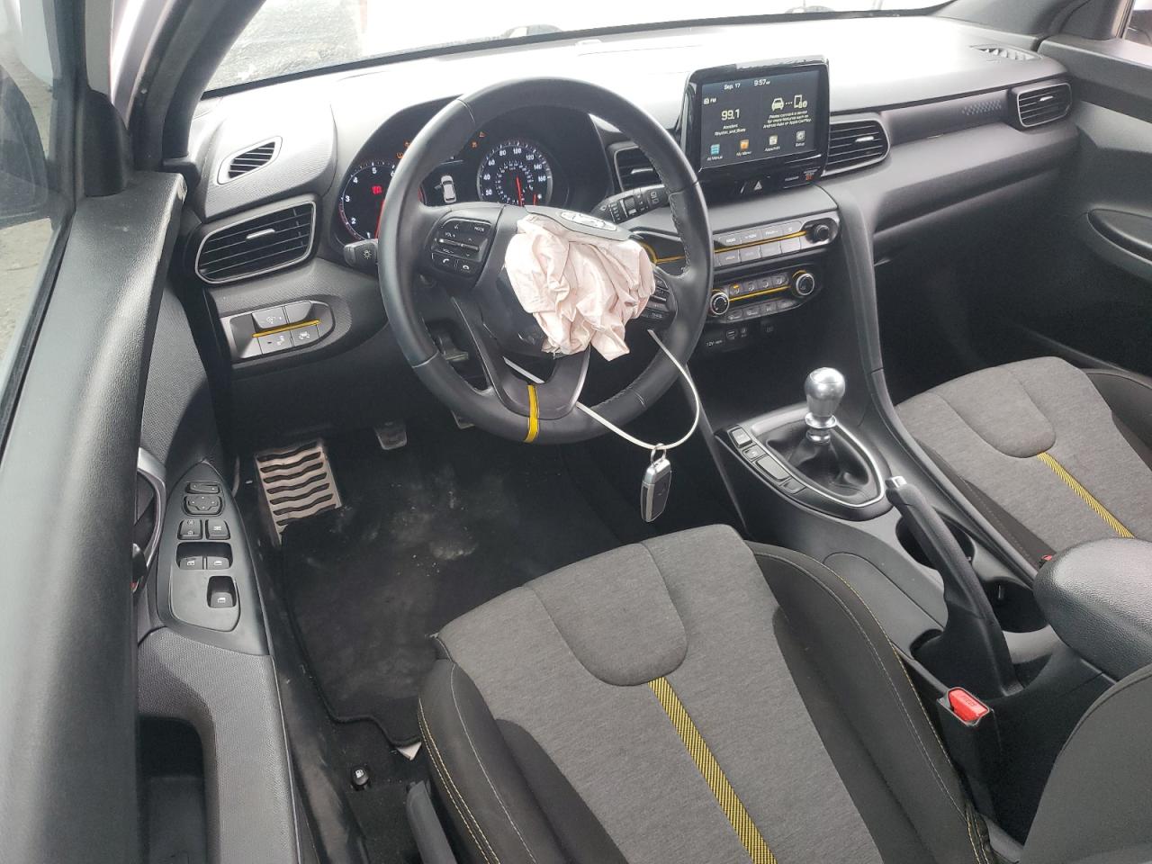2020 Hyundai Veloster Turbo VIN: KMHTH6AB8LU024130 Lot: 81309835
