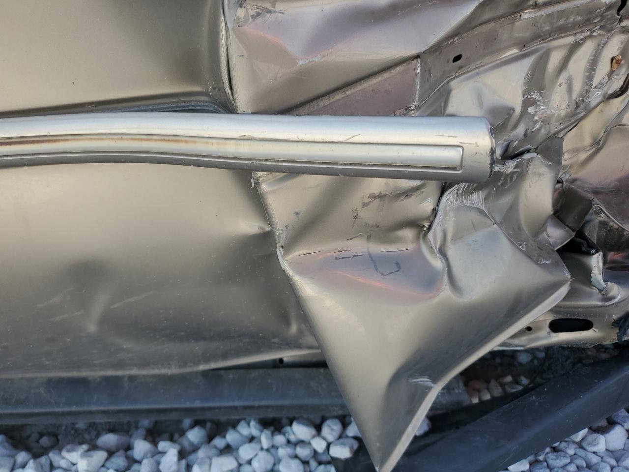 2002 Mercury Sable Gs VIN: 1MEFM50U72G652072 Lot: 81250665