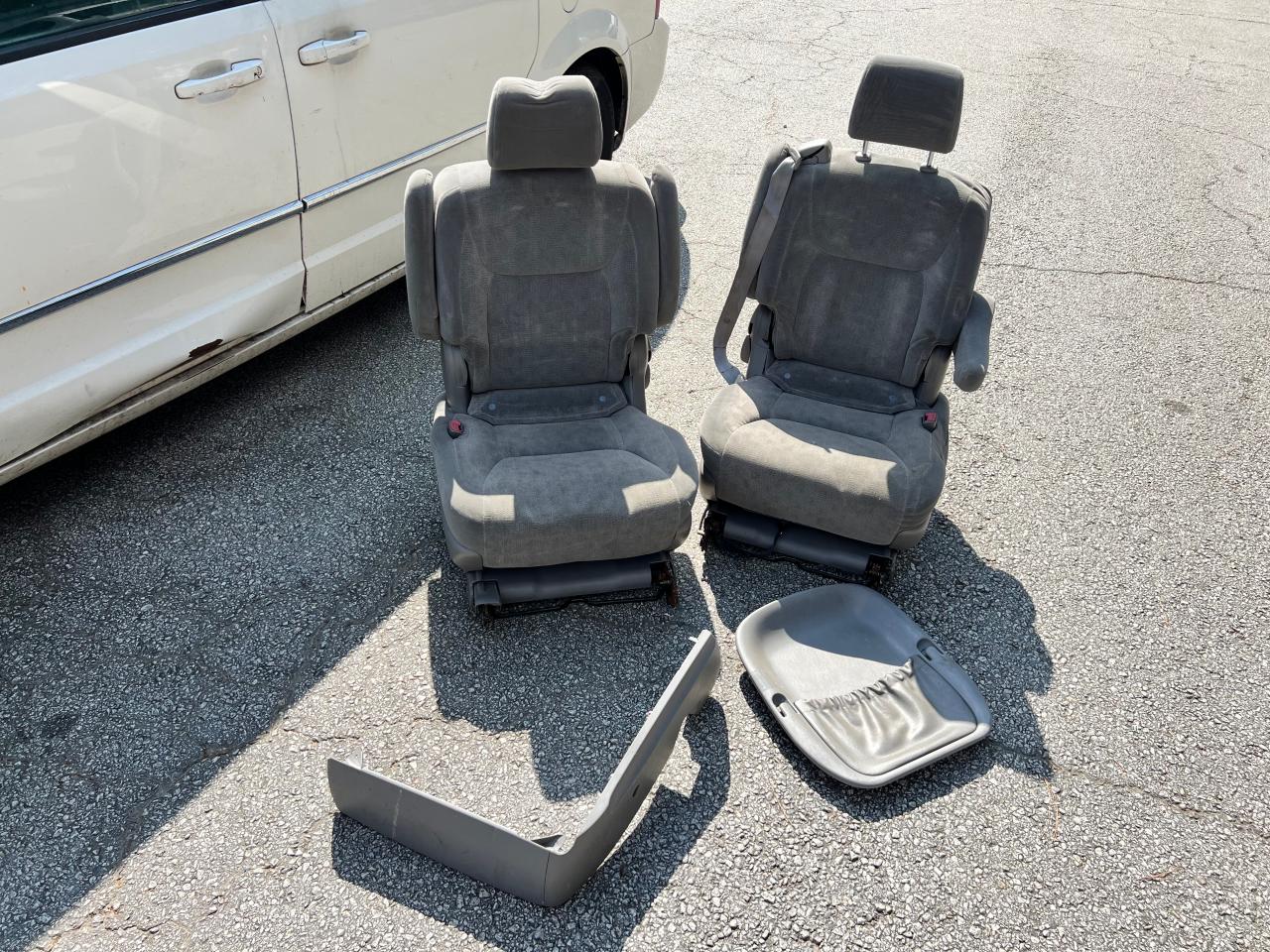 2004 Toyota Sienna Xle VIN: 5TDZA22C44S194946 Lot: 80383475