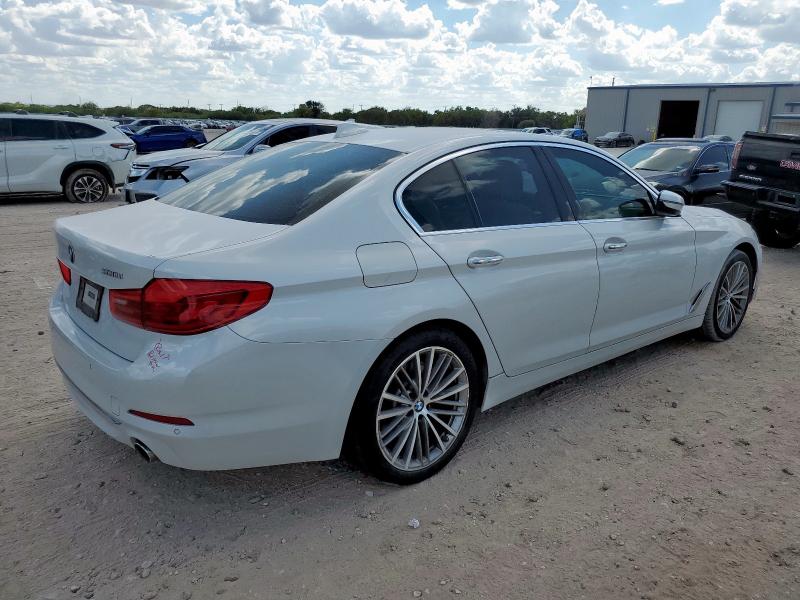  BMW 5 SERIES 2018 Белы