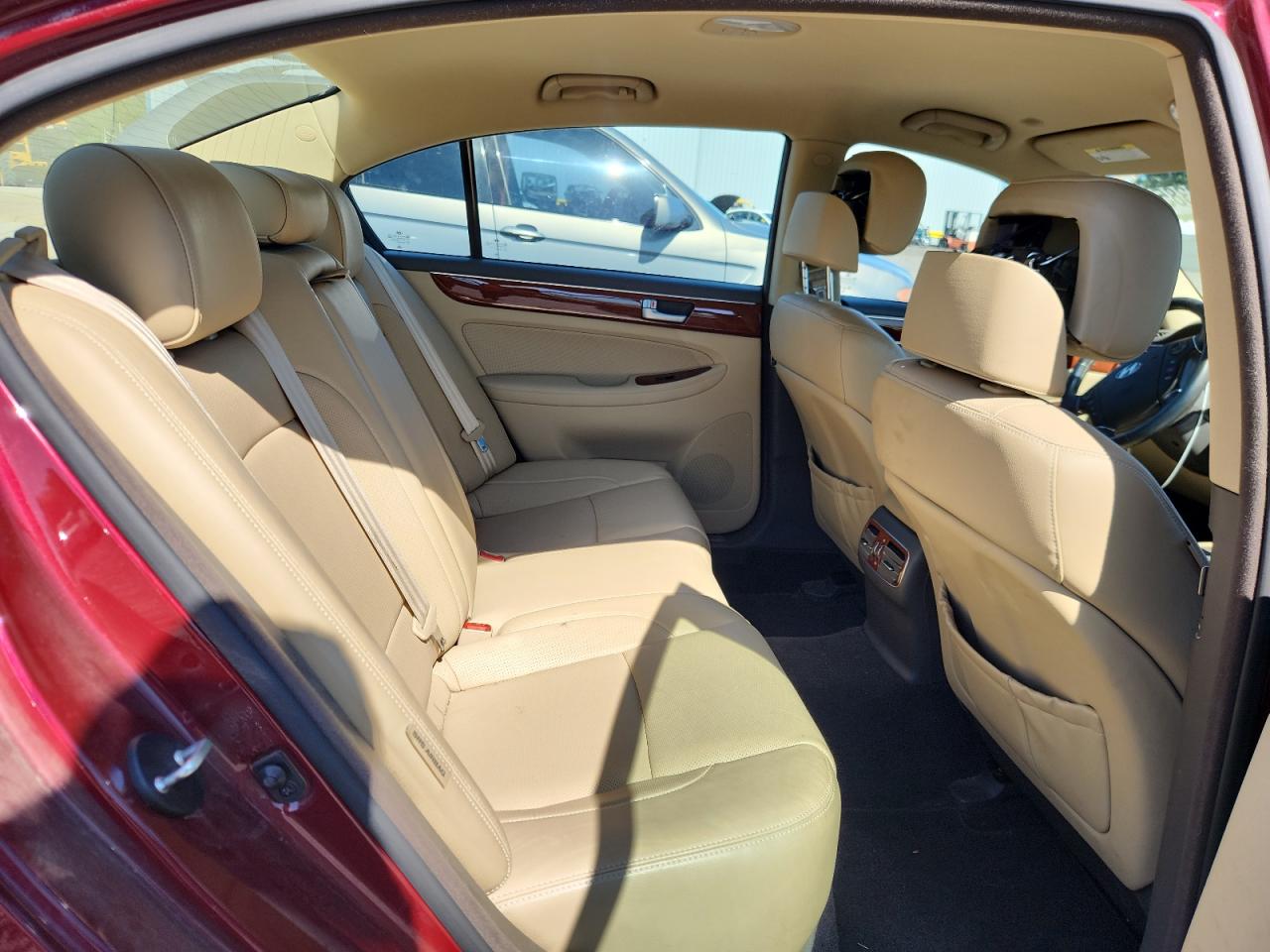 2013 Hyundai Genesis 3.8L VIN: KMHGC4DD1DU228707 Lot: 80853385