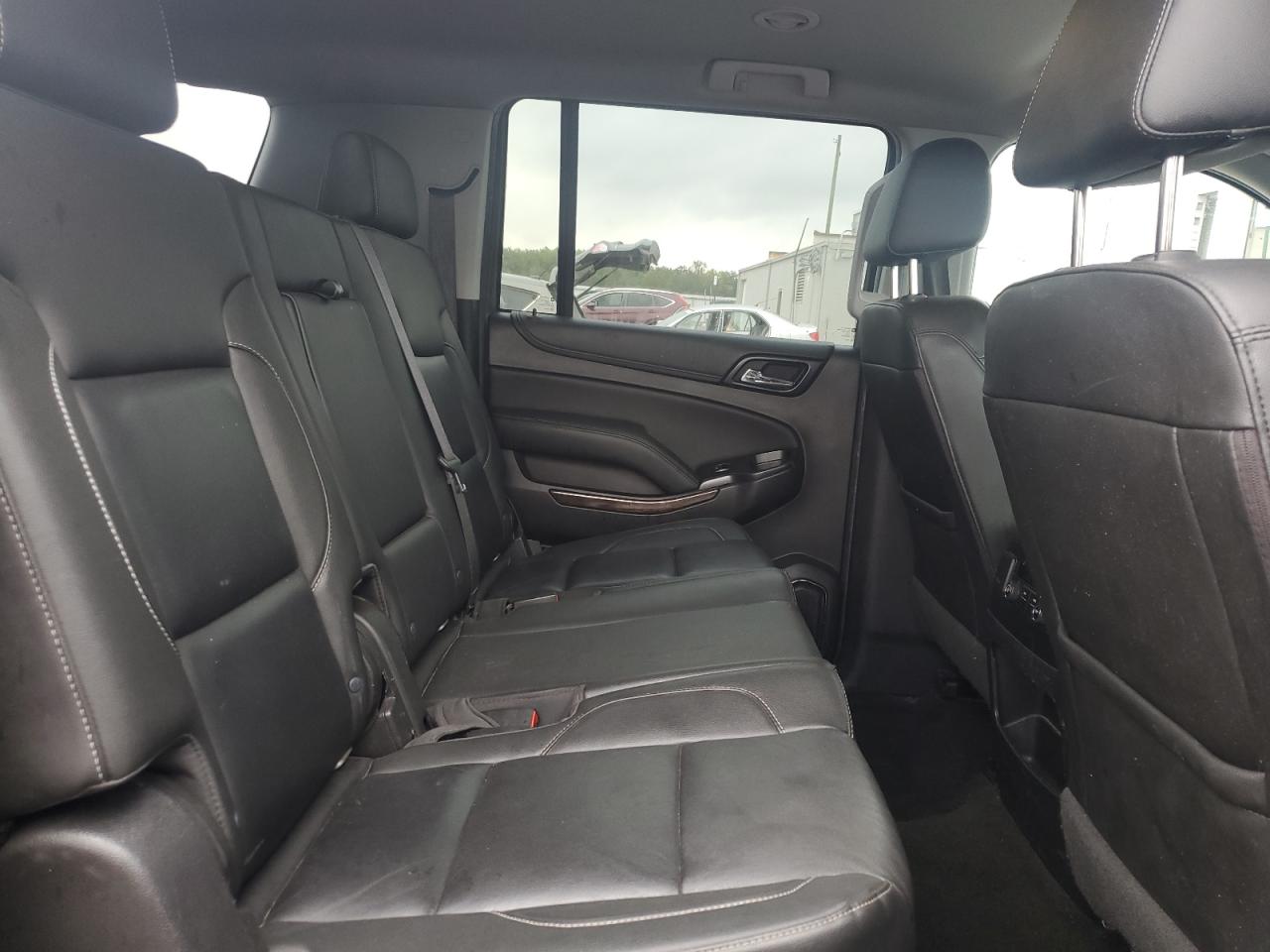 2018 Chevrolet Suburban K1500 Lt VIN: 1GNSKHKC3JR132103 Lot: 71667315