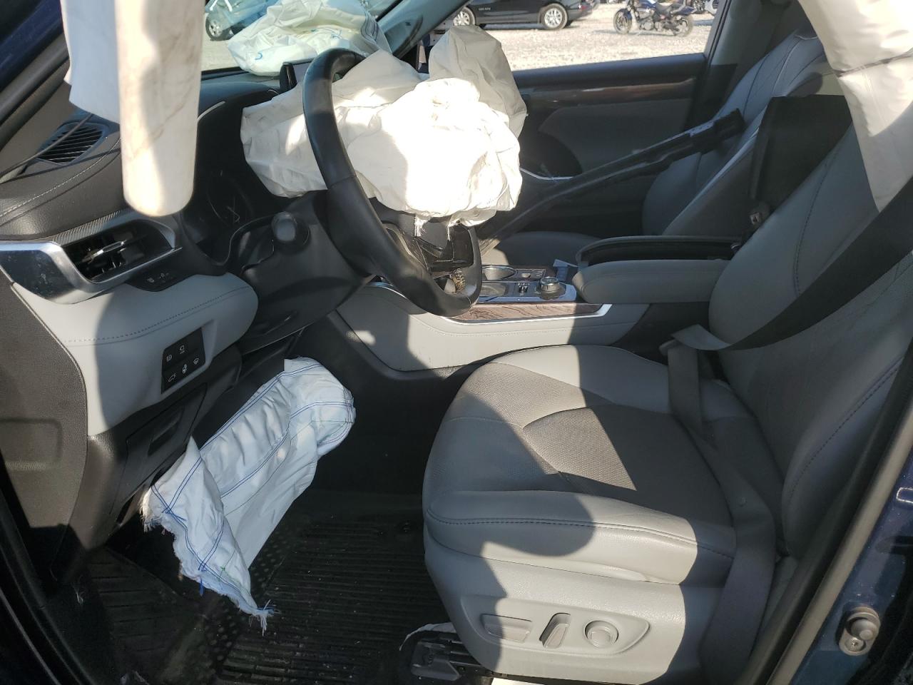 2021 Toyota Highlander Platinum VIN: 5TDFZRBH1MS103695 Lot: 81712225