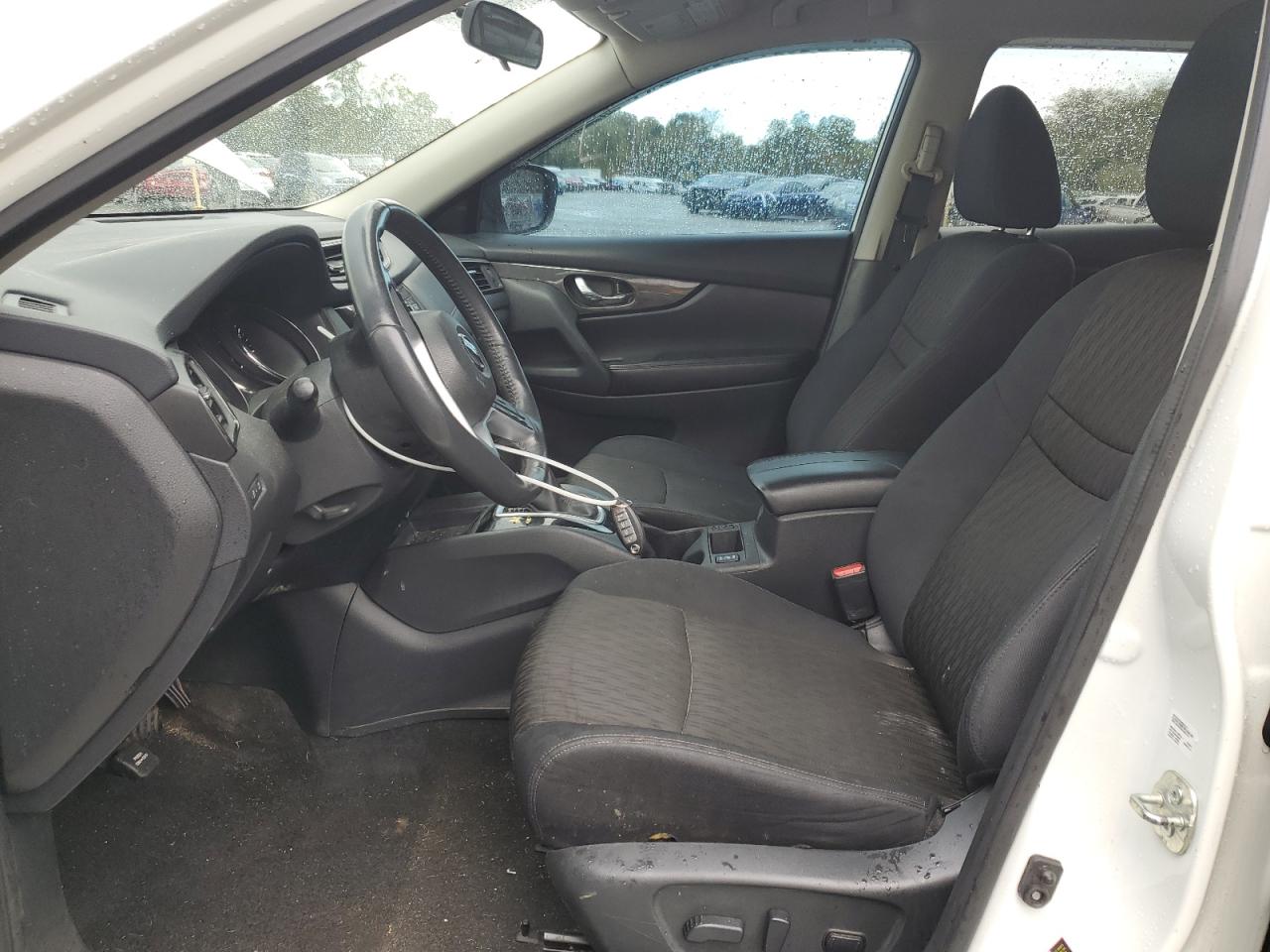 2017 Nissan Rogue Sv VIN: 5N1AT2MVXHC865187 Lot: 82164375