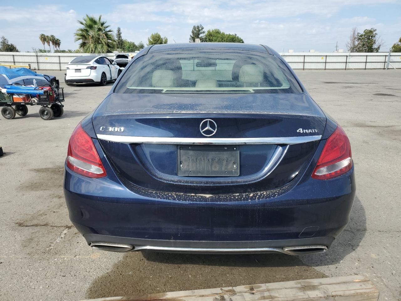2015 Mercedes-Benz C 300 4Matic VIN: 55SWF4KB0FU008168 Lot: 82165245