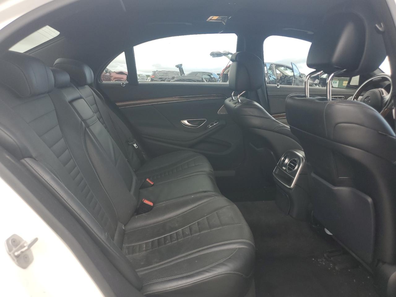 2016 Mercedes-Benz S 550 4Matic VIN: WDDUG8FBXGA217957 Lot: 83865765