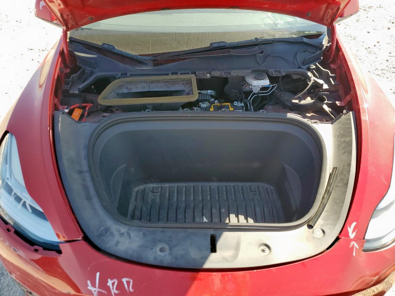 2021 Tesla Model Y VIN: 5YJYGDED5MF118330 Lot: 84453915