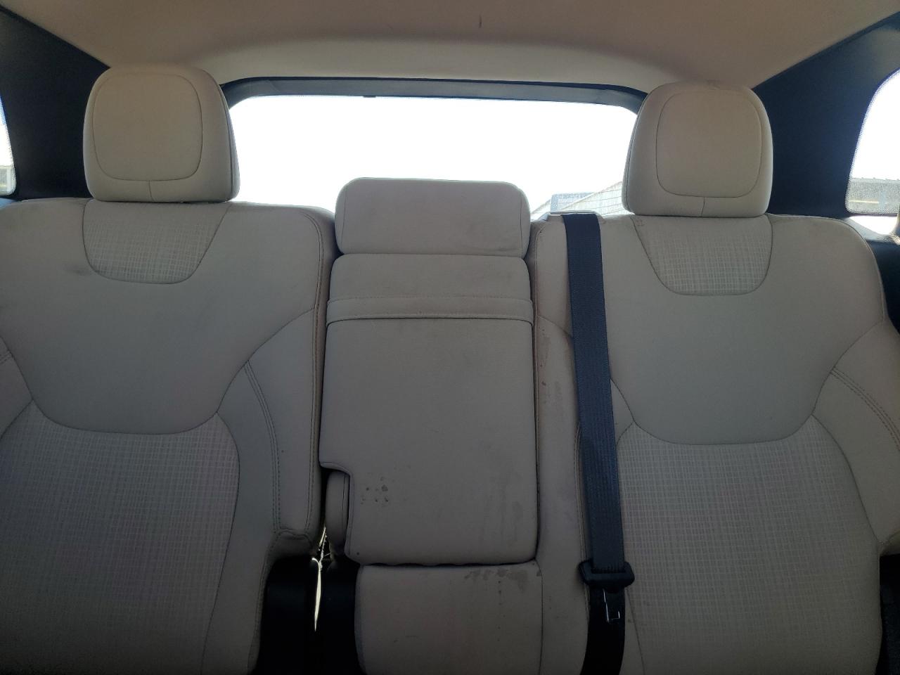 2017 Jeep Cherokee Latitude VIN: 1C4PJMCB6HW646975 Lot: 81299805