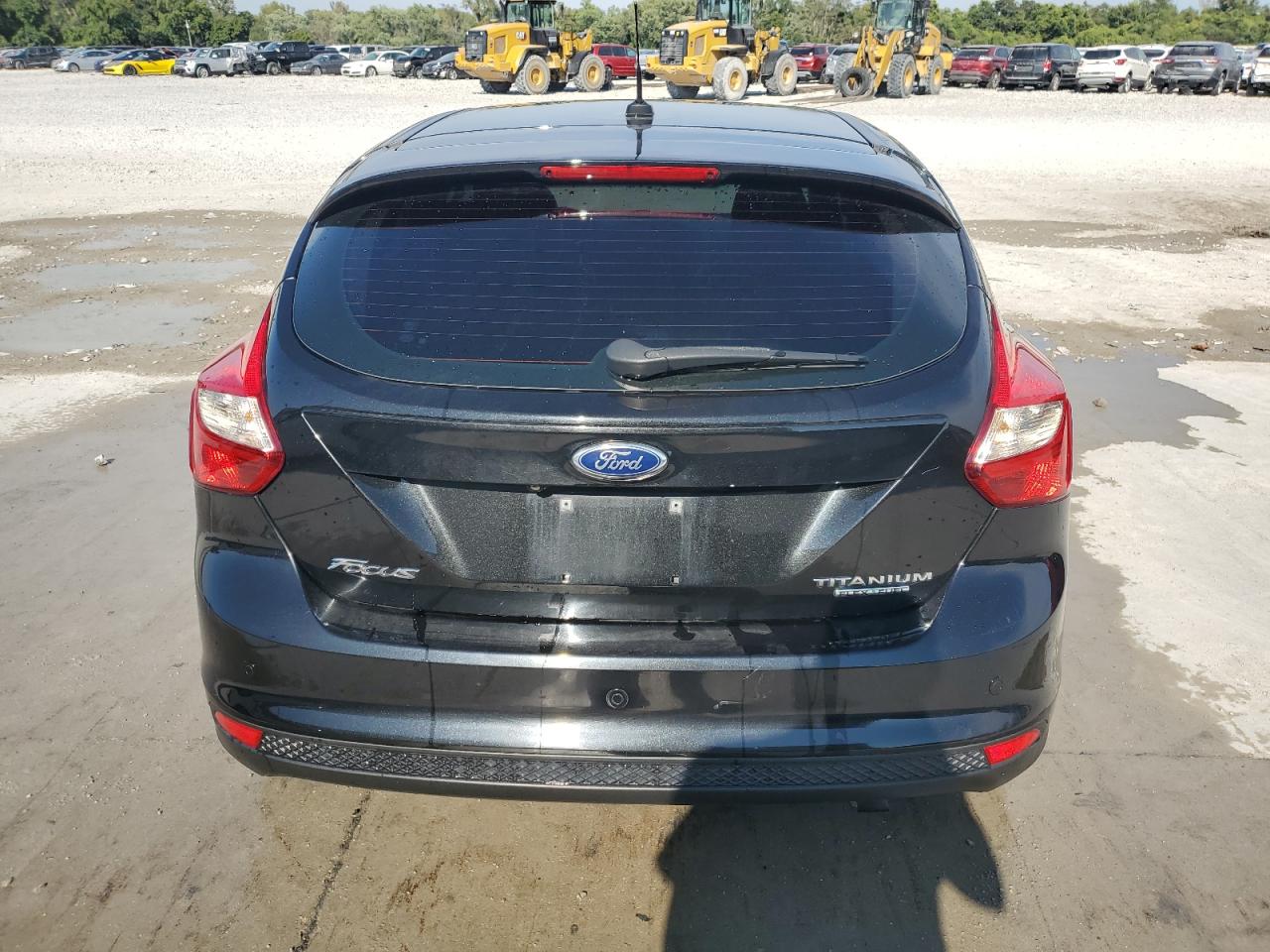 2014 Ford Focus Titanium VIN: 1FADP3N28EL458678 Lot: 81481595