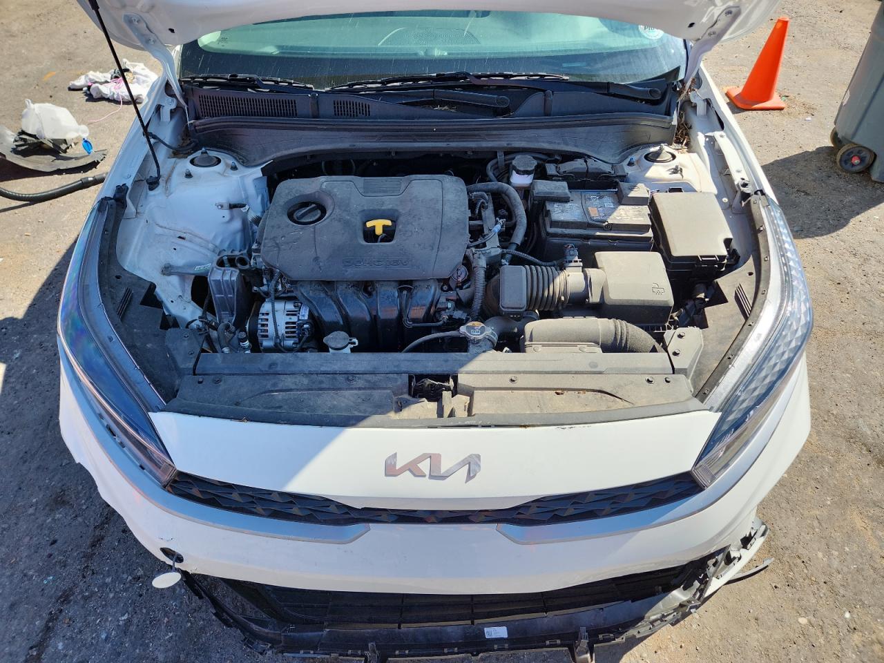 2024 Kia Forte Lx VIN: 3KPF24AD1RE827586 Lot: 84038705