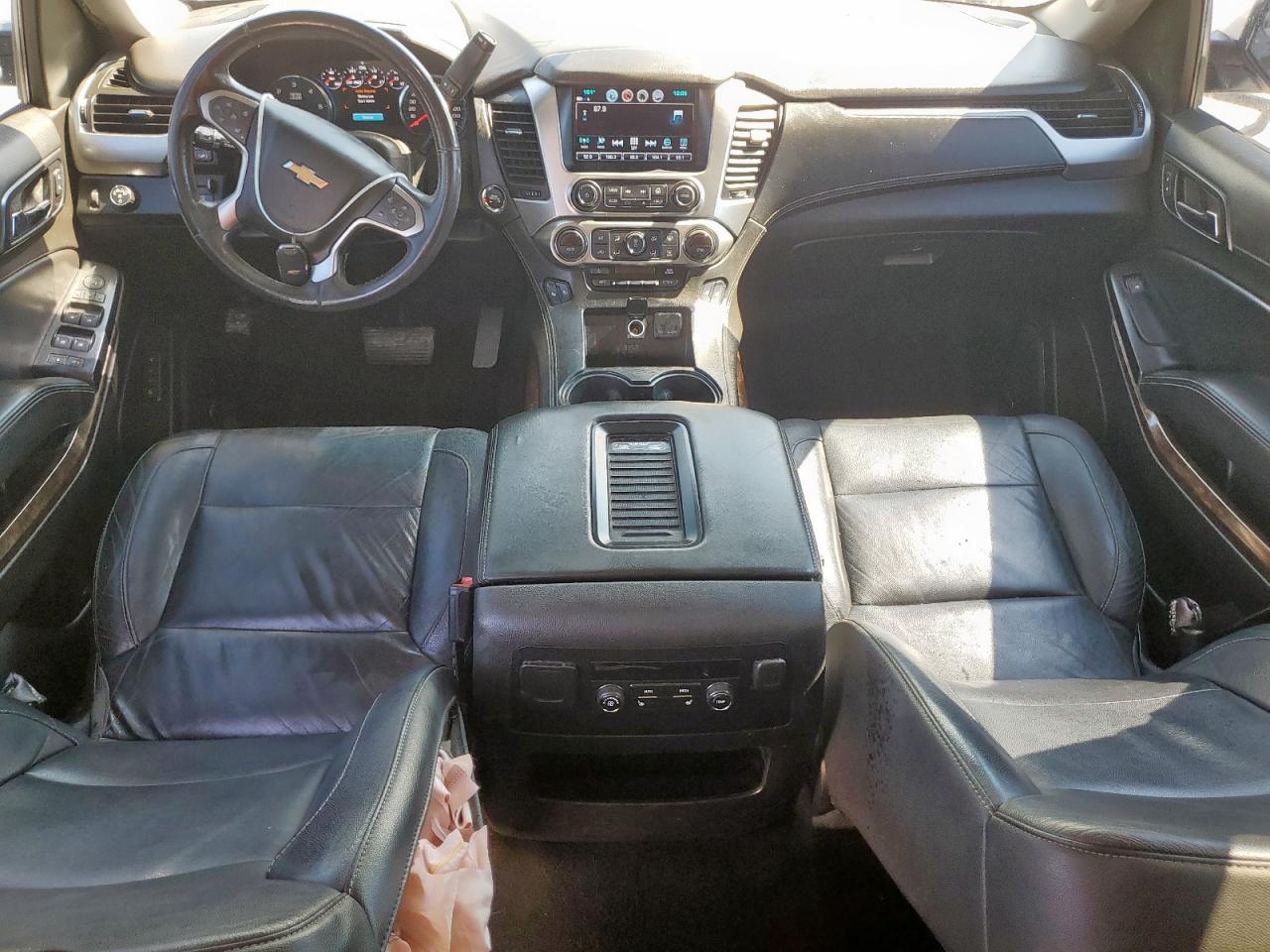 2017 Chevrolet Suburban C1500 Lt VIN: 1GNSCHKC1HR375772 Lot: 71310465