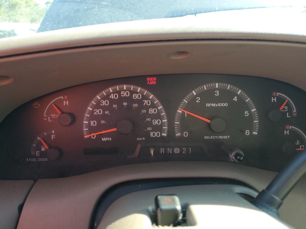 2000 Ford Expedition Eddie Bauer VIN: 1FMRU1760YLB61630 Lot: 81117315