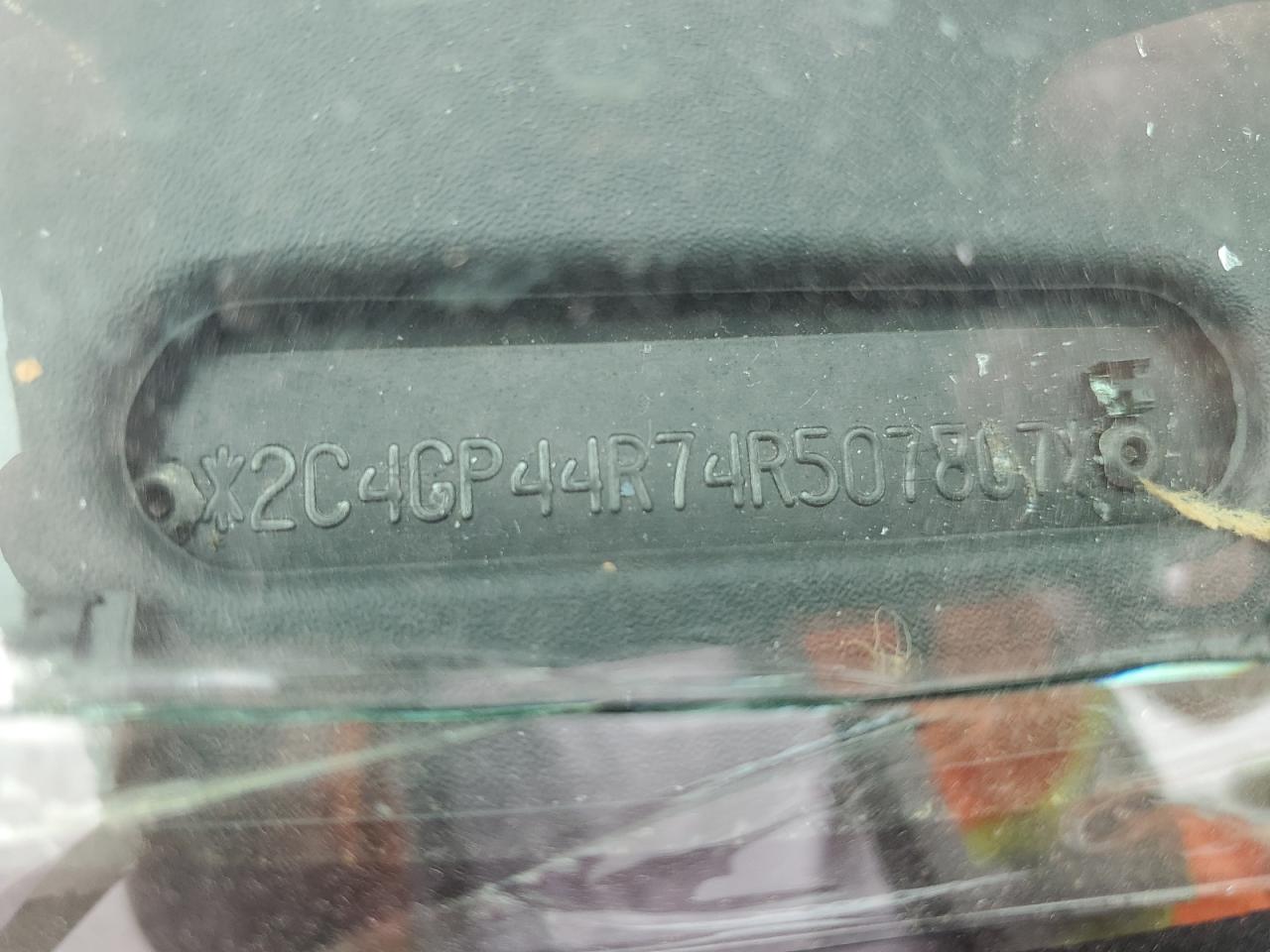 2004 Chrysler Town-Count VIN: 2C4GP44R74R507807 Lot: 71264045