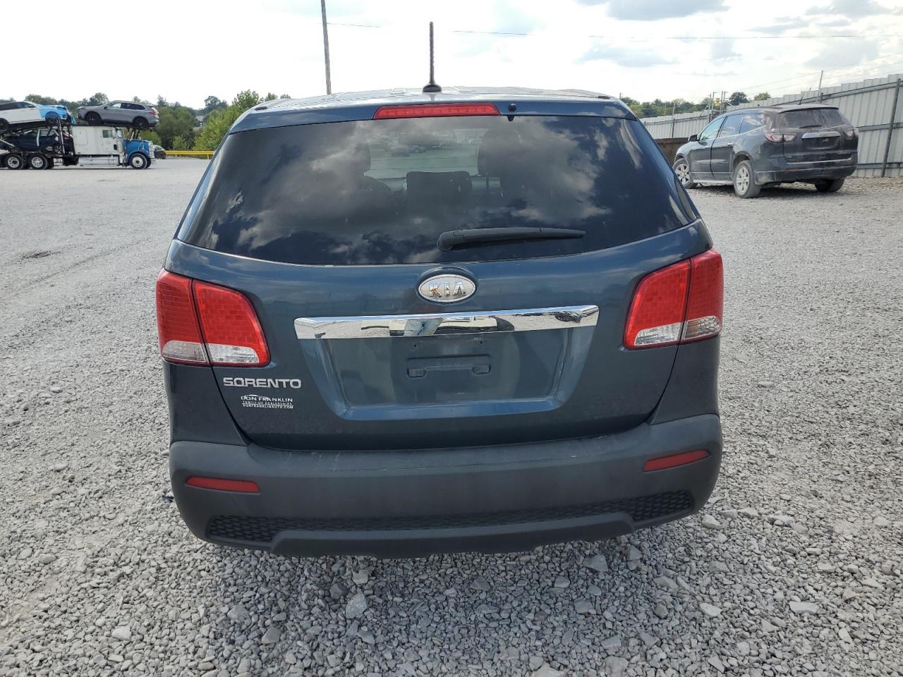 2011 Kia Sorento Base VIN: 5XYKT3A15BG051807 Lot: 80836605
