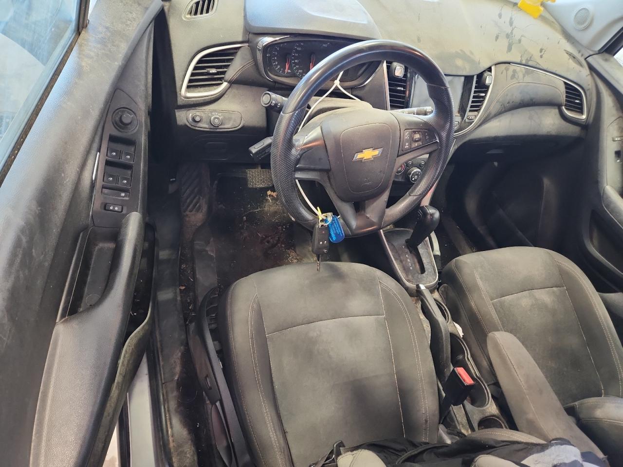 2018 Chevrolet Trax Ls VIN: KL7CJNSB5JB531087 Lot: 81261725