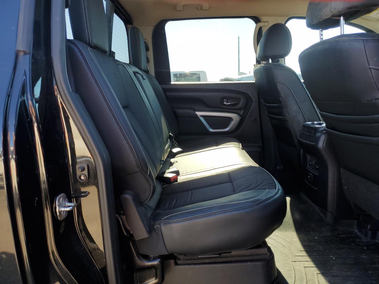 2017 Nissan Titan Xd Sl VIN: 1N6BA1F45HN562218 Lot: 82131405