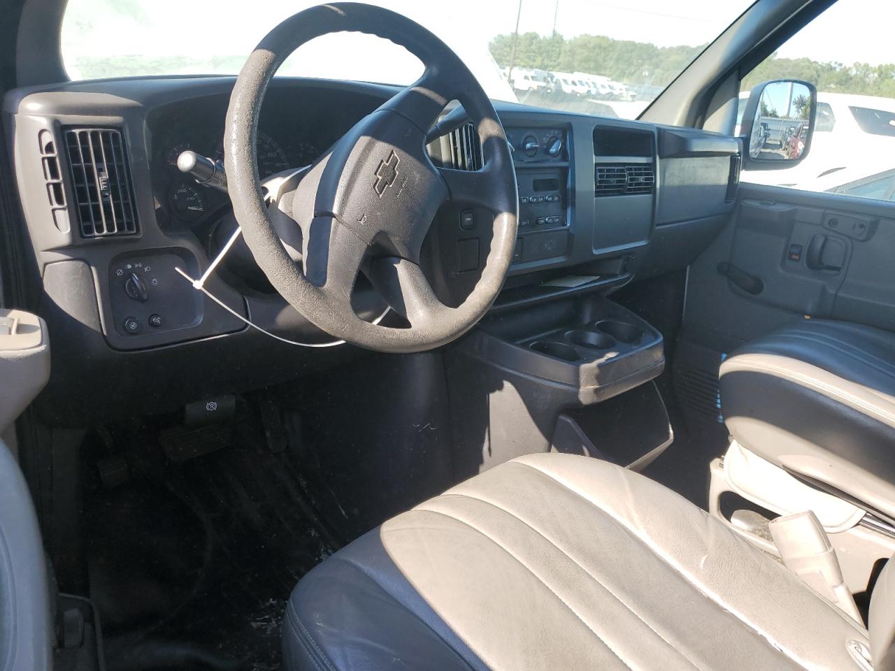 2003 Chevrolet Express G2500 VIN: 1GCGG25U631123883 Lot: 72020925