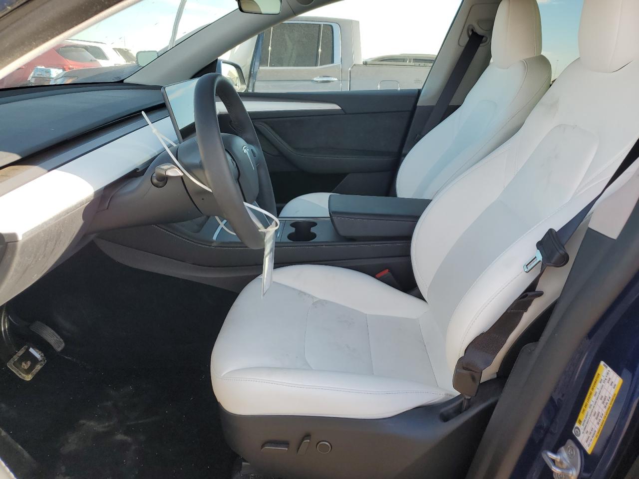 2024 Tesla Model Y VIN: 7SAYGDEE9RF059382 Lot: 71058445