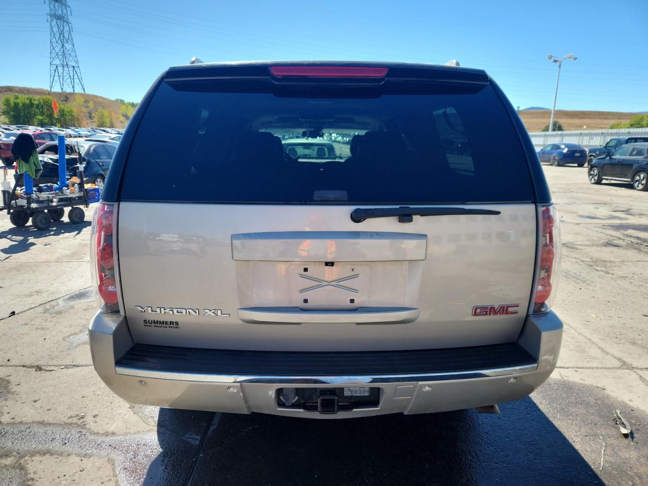 2007 GMC Yukon Xl Denali VIN: 1GKFK66827J400297 Lot: 83993515