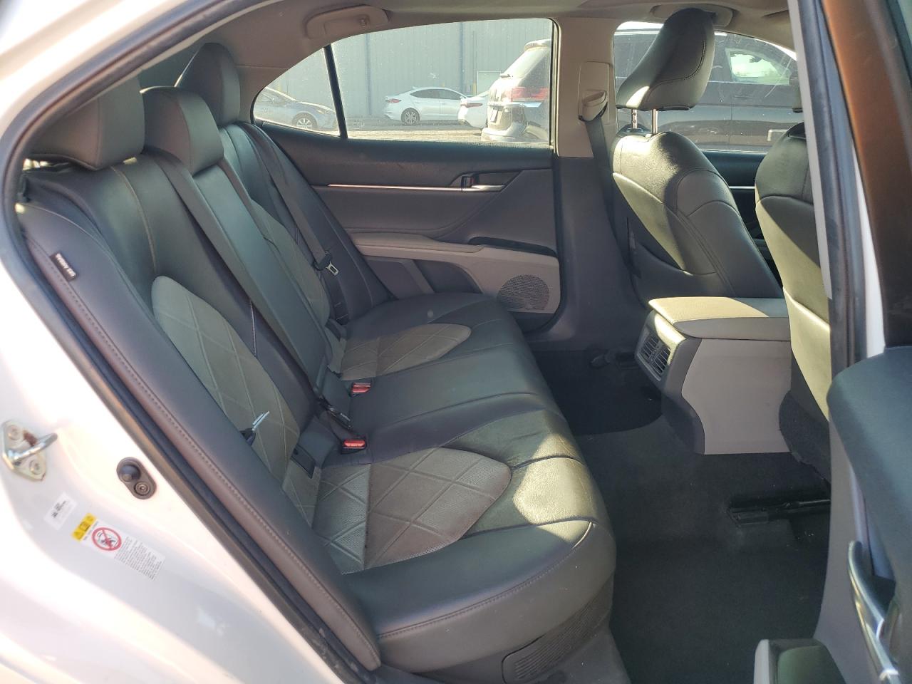 2018 Toyota Camry Hybrid VIN: 4T1B21HK5JU004095 Lot: 84830135