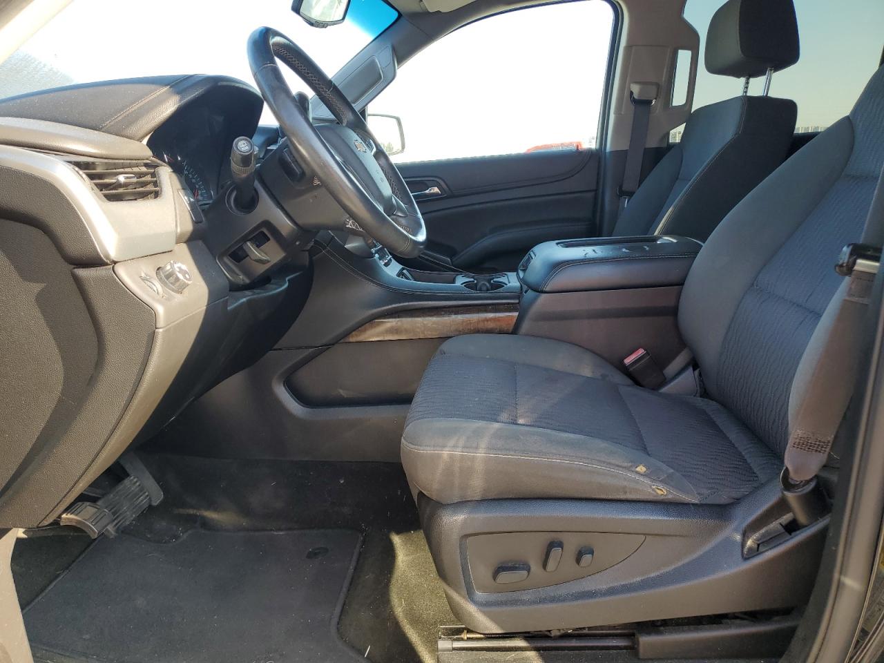 2017 Chevrolet Suburban C1500 Ls VIN: 1GNSCGKC1HR255321 Lot: 67538405