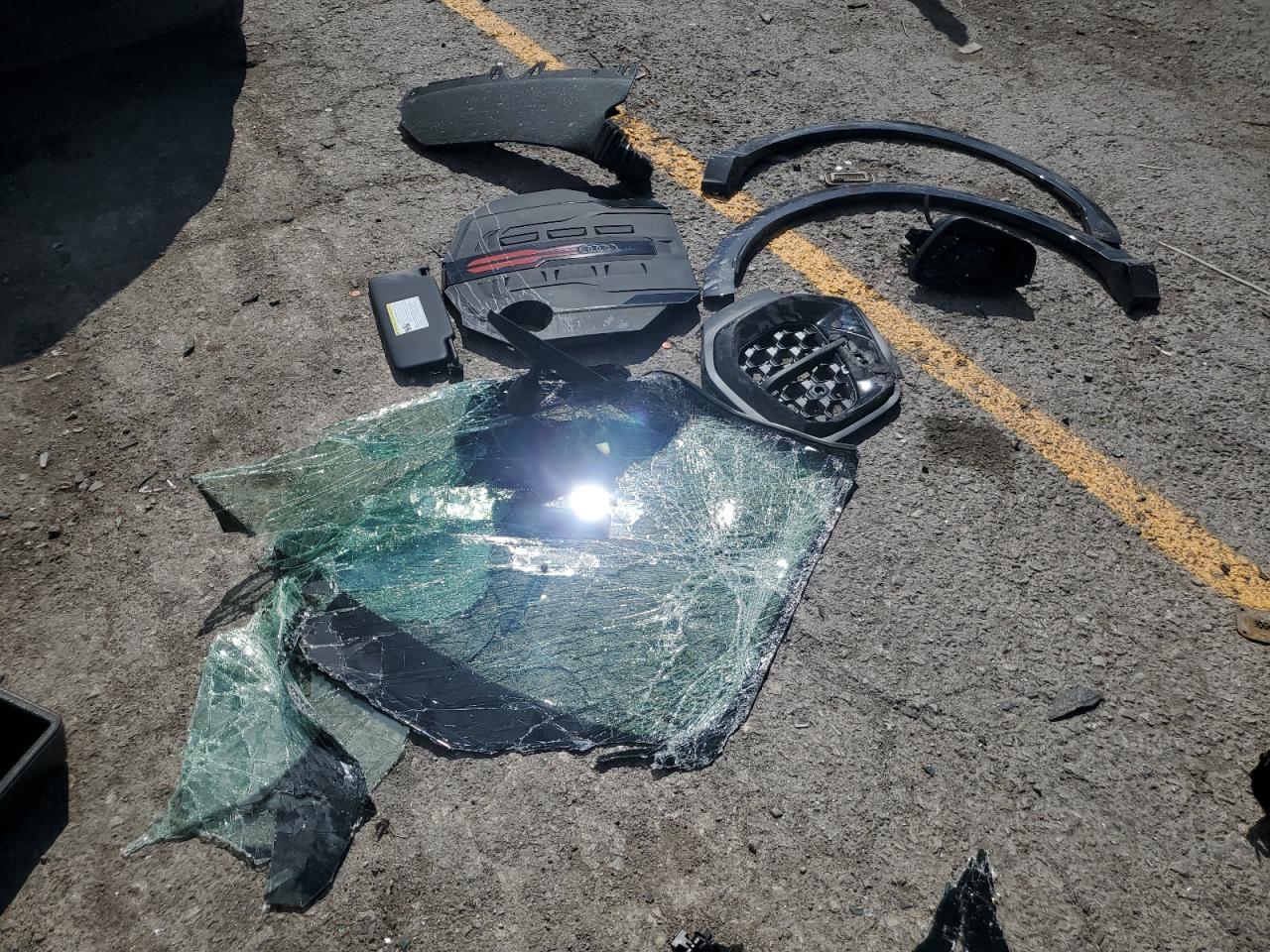 2025 Audi Sq5 Prestige VIN: WA135AGU5S2055414 Lot: 81585905