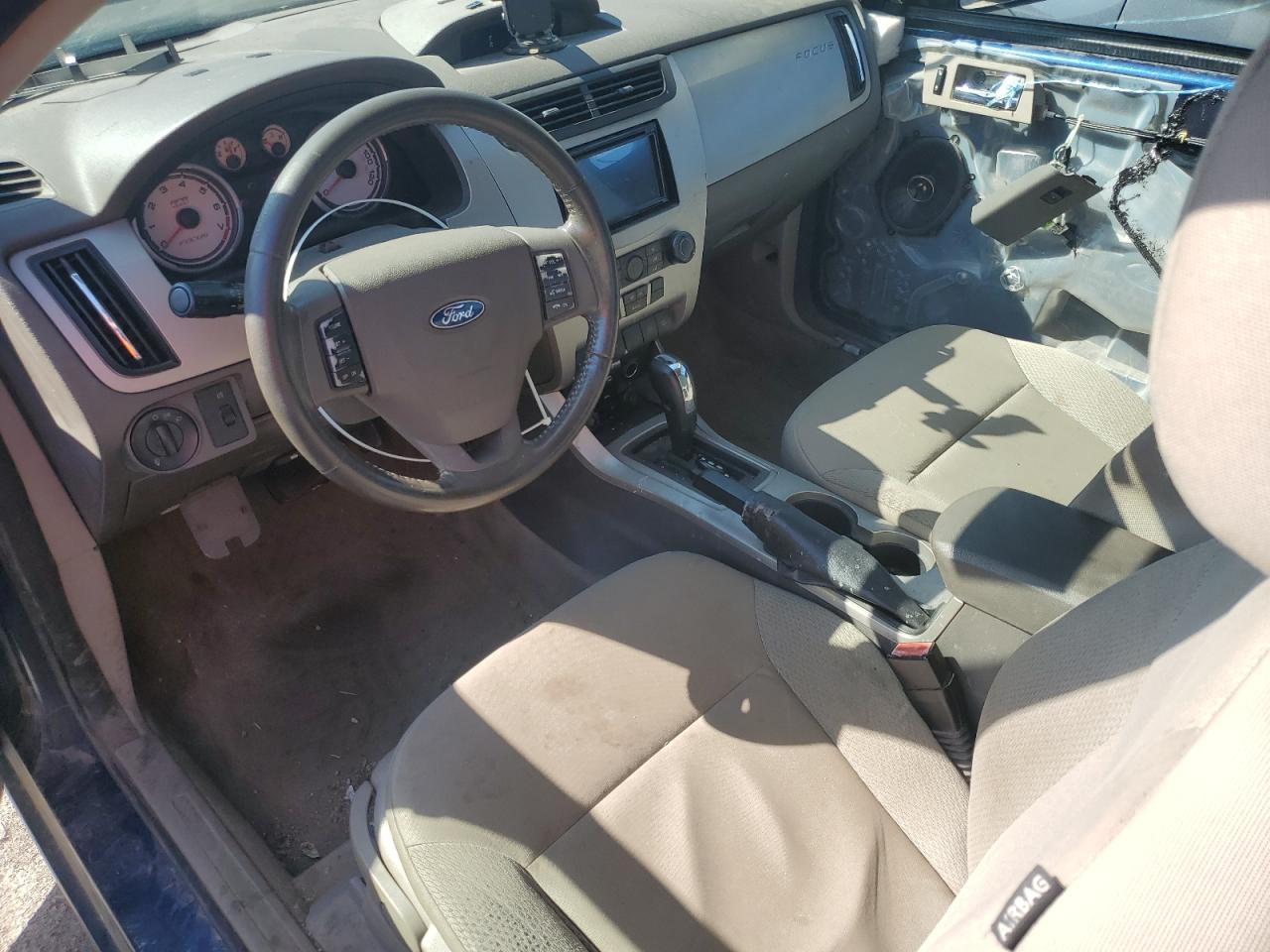 2008 Ford Focus Se VIN: 1FAHP33N48W196403 Lot: 81128175