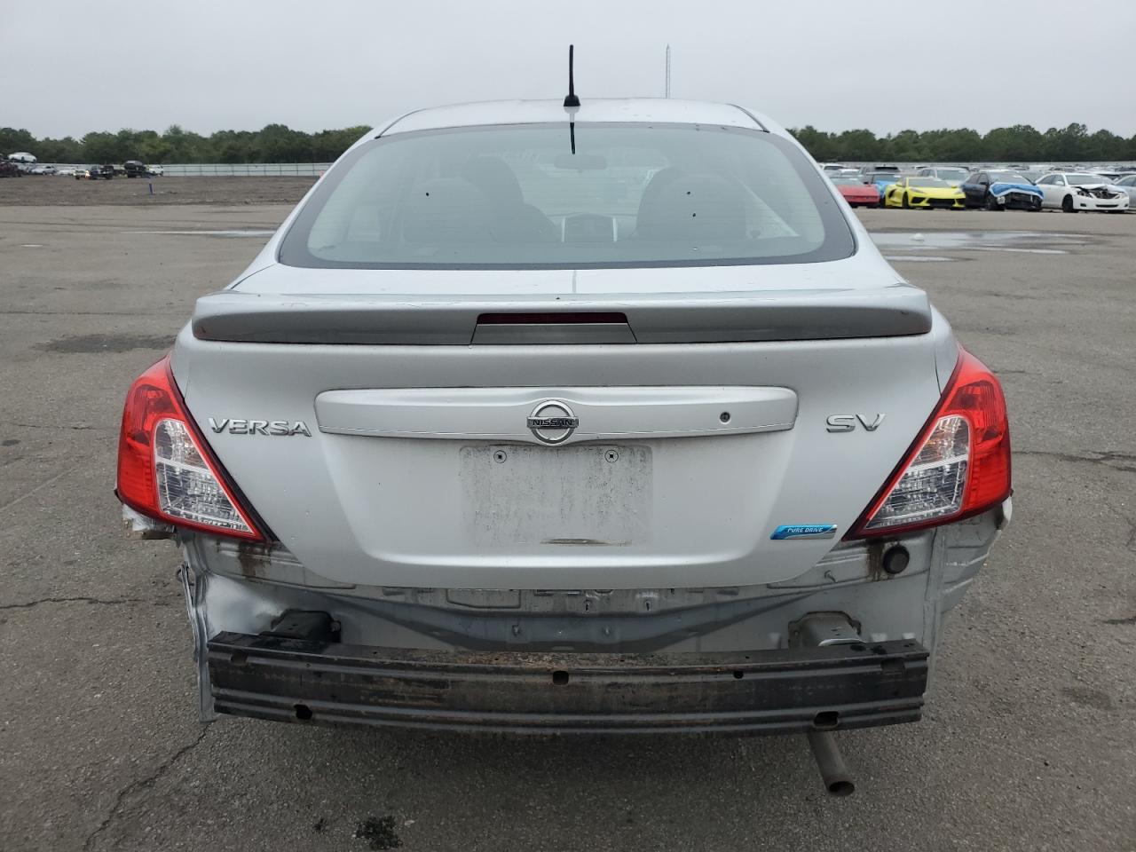 2015 Nissan Versa S VIN: 3N1CN7AP1FL822579 Lot: 81736105