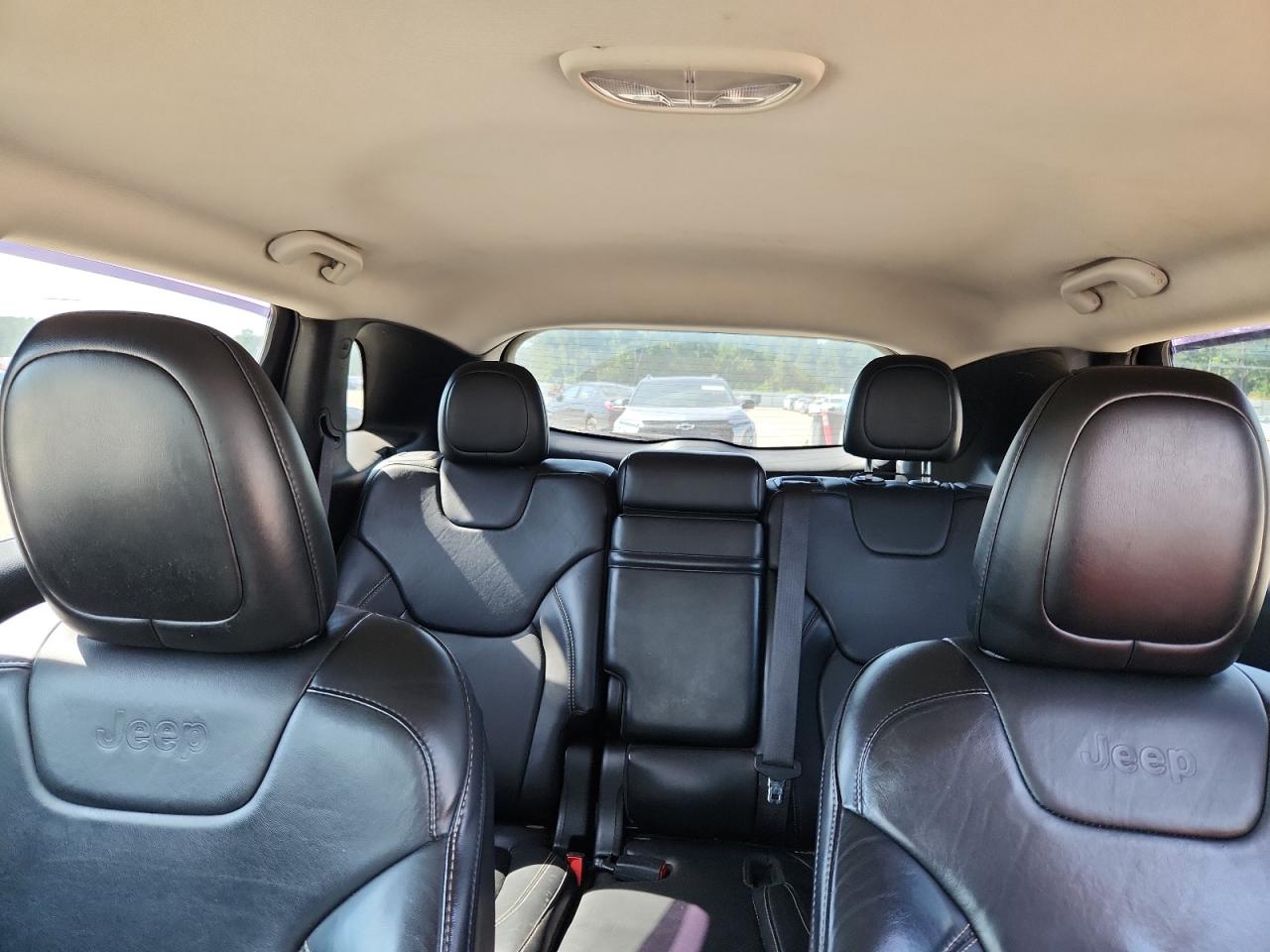 2017 Jeep Cherokee Latitude VIN: 1C4PJMCB7HW570103 Lot: 80290335