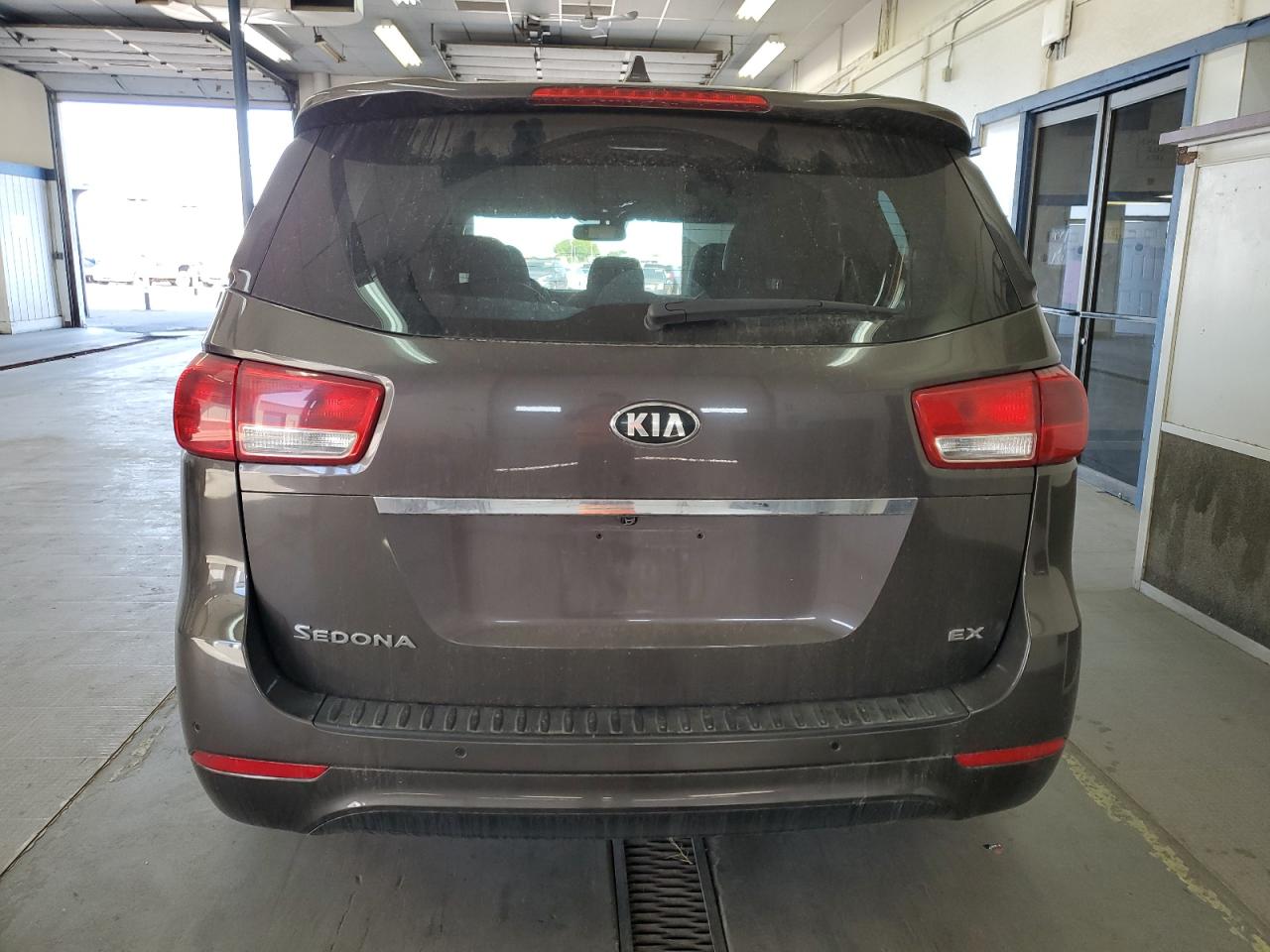 2017 Kia Sedona Ex VIN: KNDMC5C12H6277347 Lot: 81916255