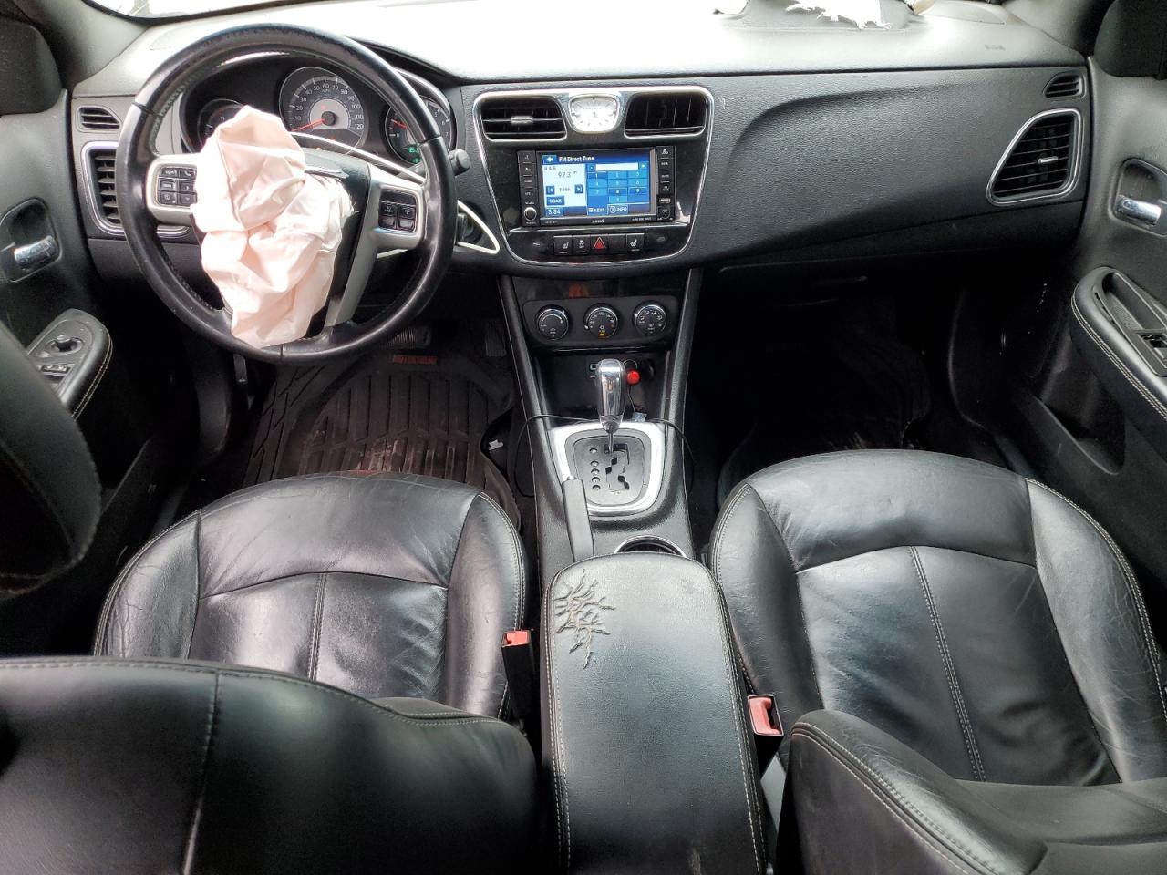 2012 Chrysler 200 Limited VIN: 1C3CCBCB4CN106833 Lot: 81500495